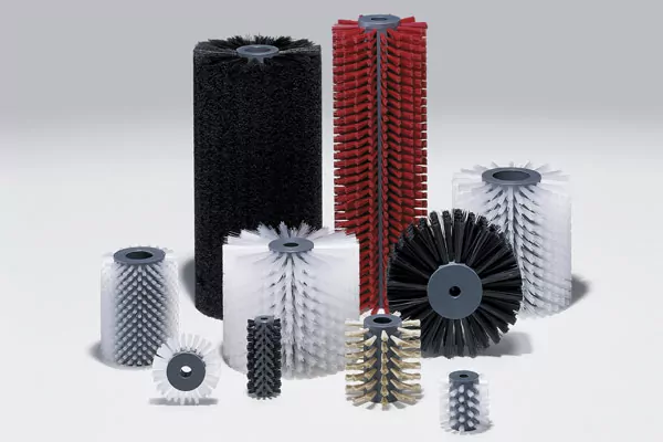 Промышленные щетки из синтетики, натурального и растительного ворса для уборки и обработки